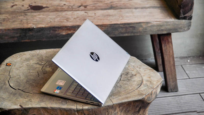 Laptop HP sở hữu thiết kế tinh tế, sang trọng